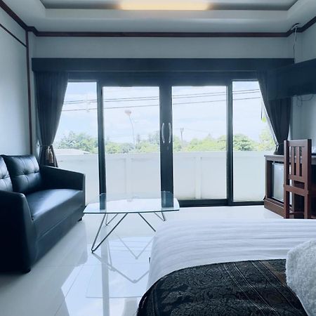 Ez House Hotel Sukhothai Ngoại thất bức ảnh