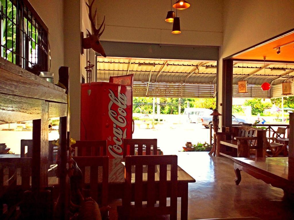 Ez House Hotel Sukhothai Ngoại thất bức ảnh