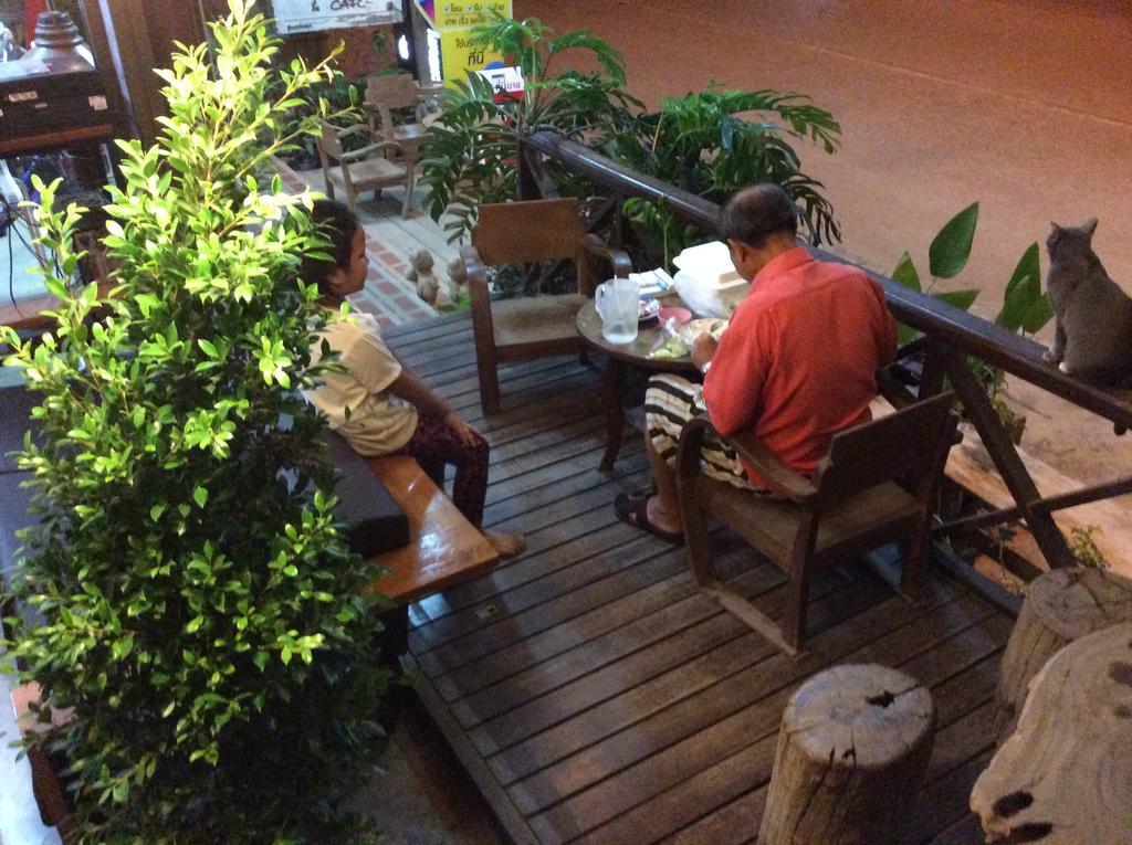 Ez House Hotel Sukhothai Ngoại thất bức ảnh