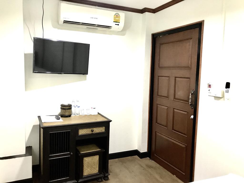 Ez House Hotel Sukhothai Ngoại thất bức ảnh